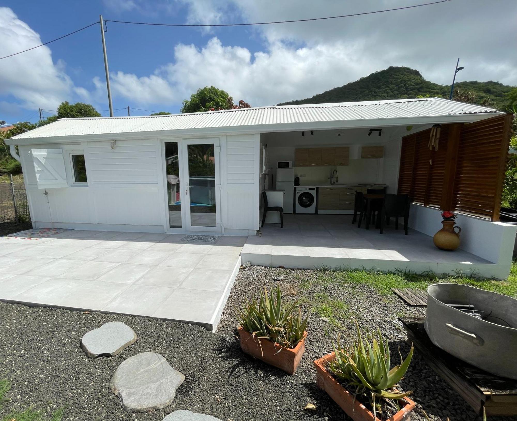 Bungalow "Doussin' Kreyol", Au Calme A 150M De La Plage Grande Anse Eksteriør billede